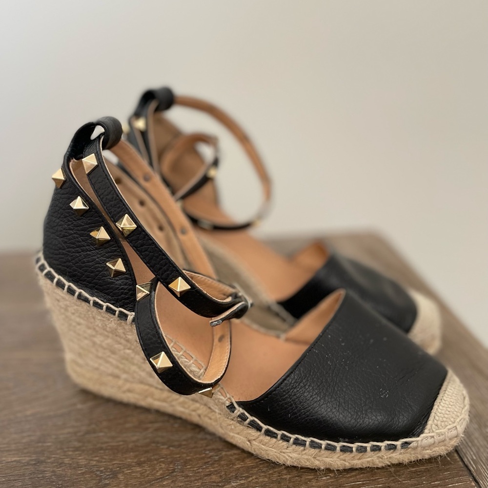 Black espadrilles